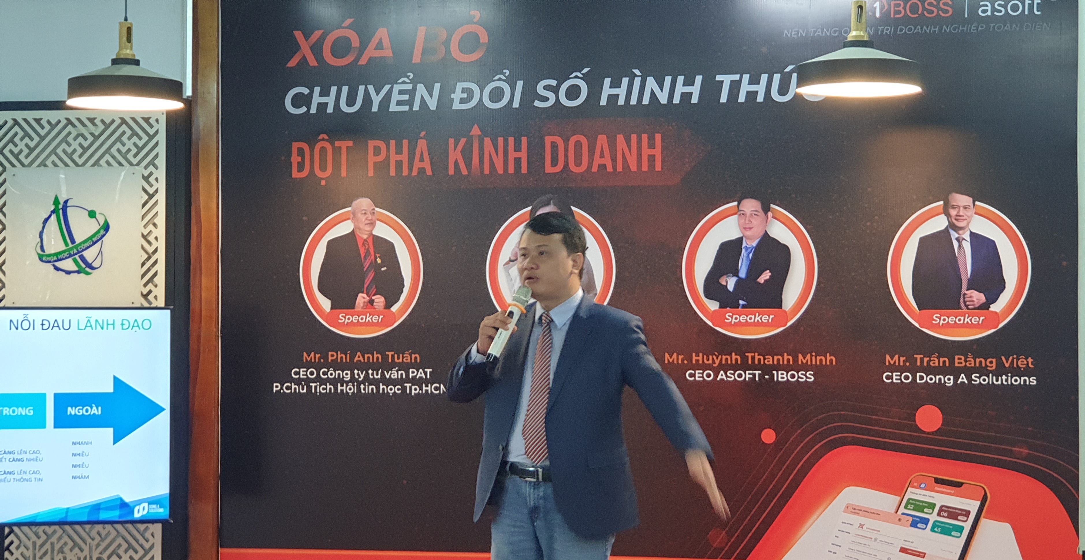 Chuyển đổi số khôn phải là vấn đề công nghệ, đó là tư duy lãnh đạo, là việc thay đổi tư duy quản trị doanh nghiệp...