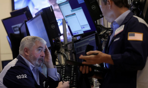 Chứng khoán Mỹ chốt tuần tồi tệ nhất kể từ năm 2020, giá dầu bất ngờ “bay” 6%