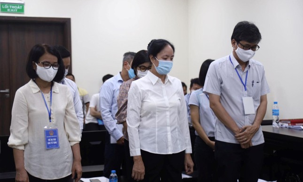 Các bị cáo hầu tòa.