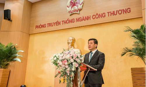 “Chép” lịch sử phát triển của ngành Công Thương tại Phòng truyền thống