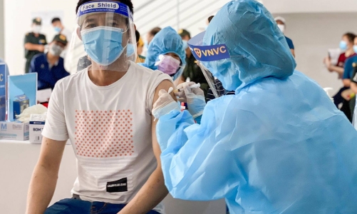 Điện Biên tồn 51.000 liều vaccine Covid-19, nguy cơ phải hủy do quá hạn