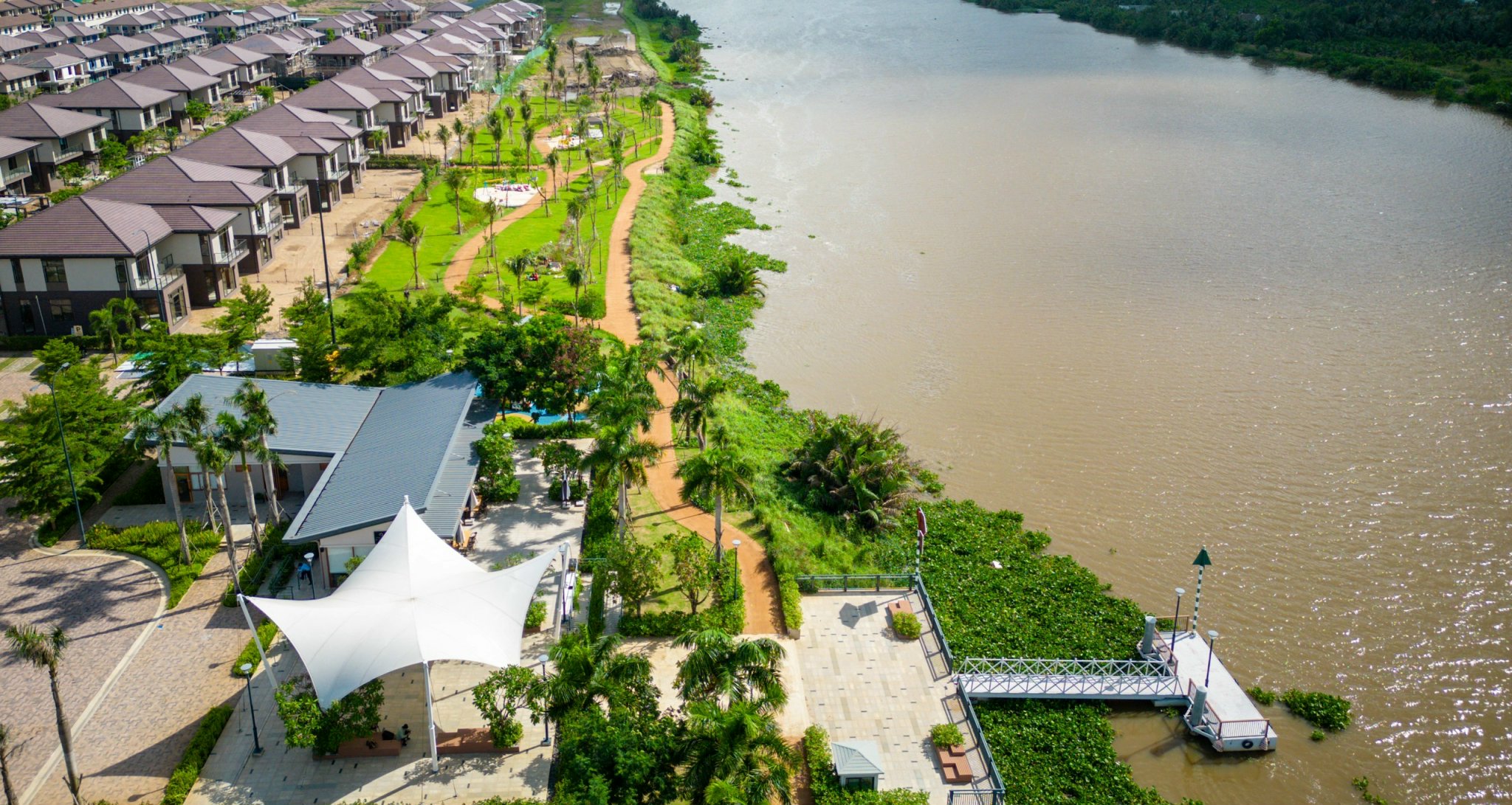 Không gian sống gần gũi thiên nhiên kề bên sông Vàm Cỏ Đông của Waterpoint chinh phục nhiều khách hàng.