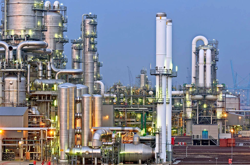 Công nghiệp hóa chất Việt Nam phát triển theo hướng là một ngành công nghiệp nền tảng.