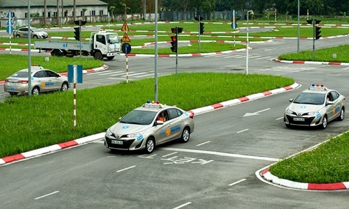 Gỡ khó trong kinh doanh dịch vụ đào tạo lái xe, thẩm tra viên theo hướng nào?