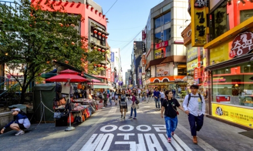 Các nhà mốt cao cấp có cách để khách VIP Hàn Quốc “mua sắm mỏi tay”