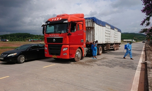Xuất nhập khẩu qua cửa khẩu tại Móng Cái trở lại bình thường sau nhiều tháng 