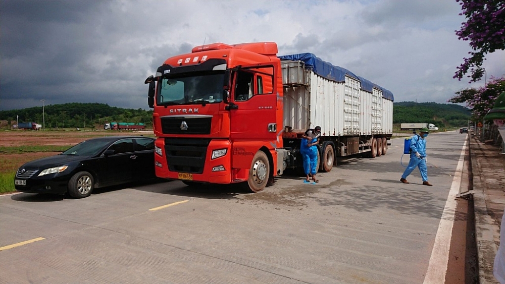 Nhiều cửa khẩu đã được mở lại nhưng vẫn phải thiết lập vùng xanh an toàn để phòng dịch