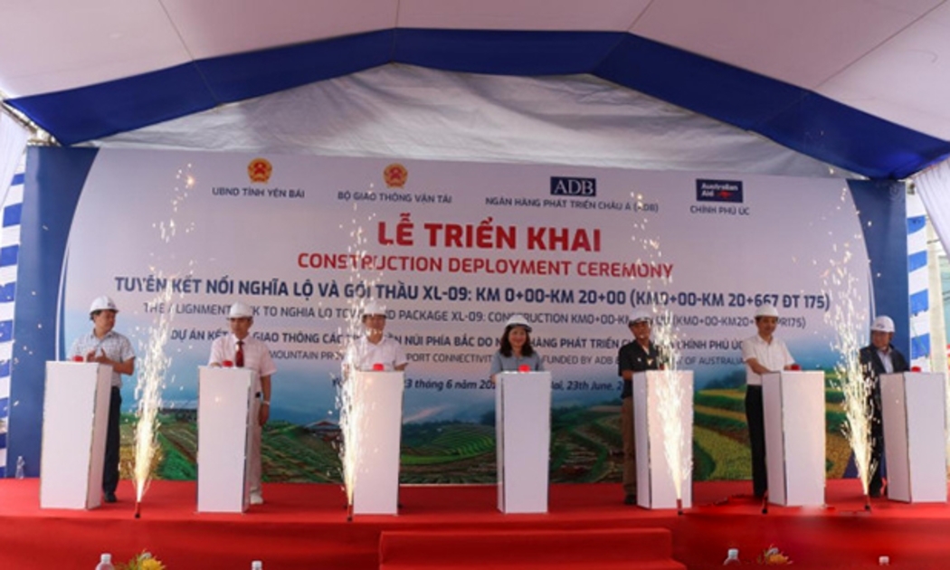 Lễ triển khai xây dựng gói XL-09 thuộc tuyến kết nối Nghĩa Lộ (Yên Bái) và cao tốc Nội Bài - Lào Cai.