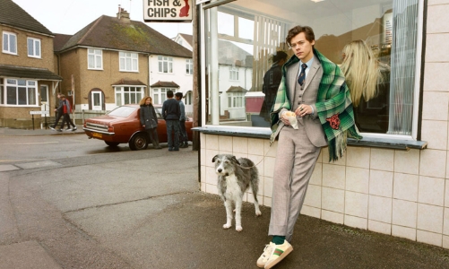 BST hợp tác giữa Gucci và Harry Styles: Trang phục nam giới không cần quá nam tính?