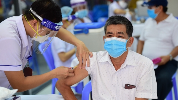 Đề xuất miễn kê khai giá khi mua vaccine Covid-19 