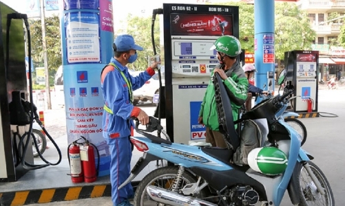 Chính thức giảm 10% thuế nhập khẩu ưu đãi mặt hàng xăng