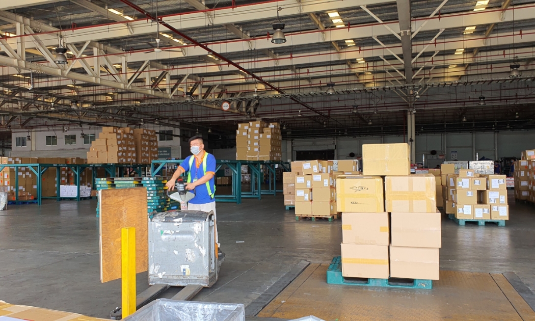 Do diễn biến phức tạp của đại dịch Covid-19 nên việc tái xuất, nhập khẩu hàng hóa gửi kho ngoại quan vào nội địa hoặc tiêu hủy đều gặp khó khăn.