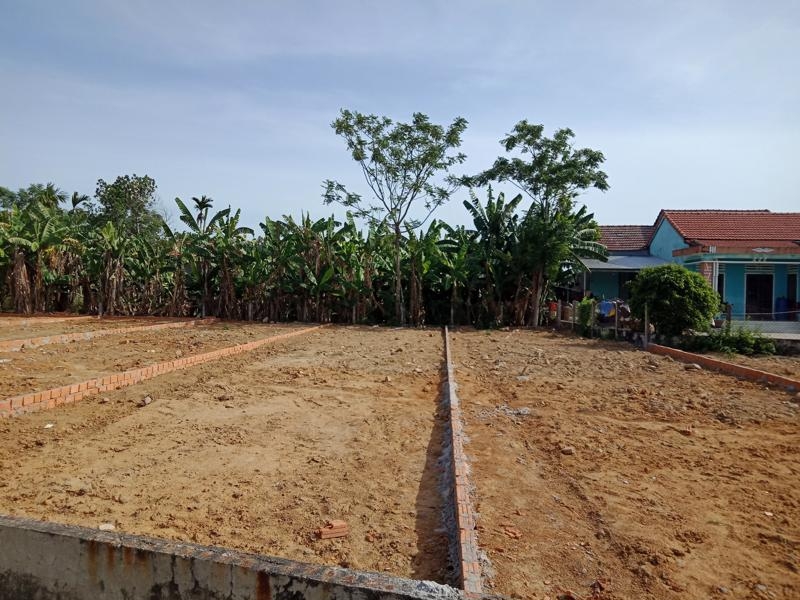 Quang Nam introduces new regulations on land recovery support