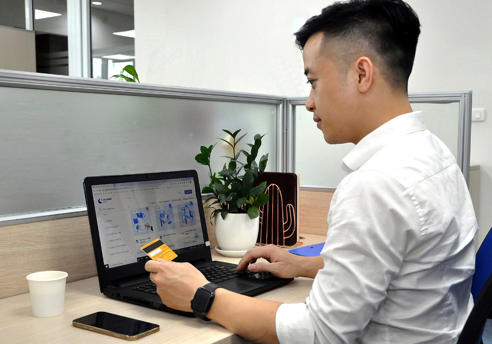 Khách hàng dễ dàng thanh toán, gia hạn dịch vụ viễn thông - công nghệ thông tin của VNPT thông qua tài khoản oneSME.