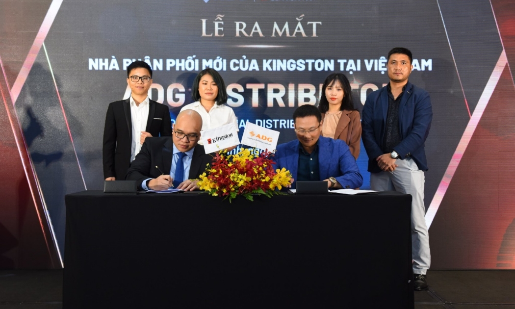 Lễ ký kết hợp tác giữa ADG và Kingston ngày 24/6.