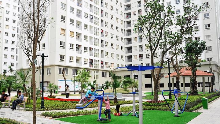 HCMC to ease procedures for social housing