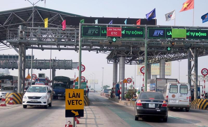 Tổng cộng số làn còn phải lắp đặt hệ thống thu phí không dừng trong thời gian tới là 214/817 làn (26,2%) tại 48 trạm.