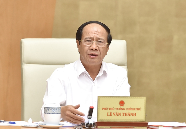 Phó Thủ tướng Lê Văn Thành nhấn mạnh, kiên quyết không lùi tiến độ, nhất định hoàn thành thu phí không dừng toàn quốc trước ngày 31/7 - Ảnh: VGP.