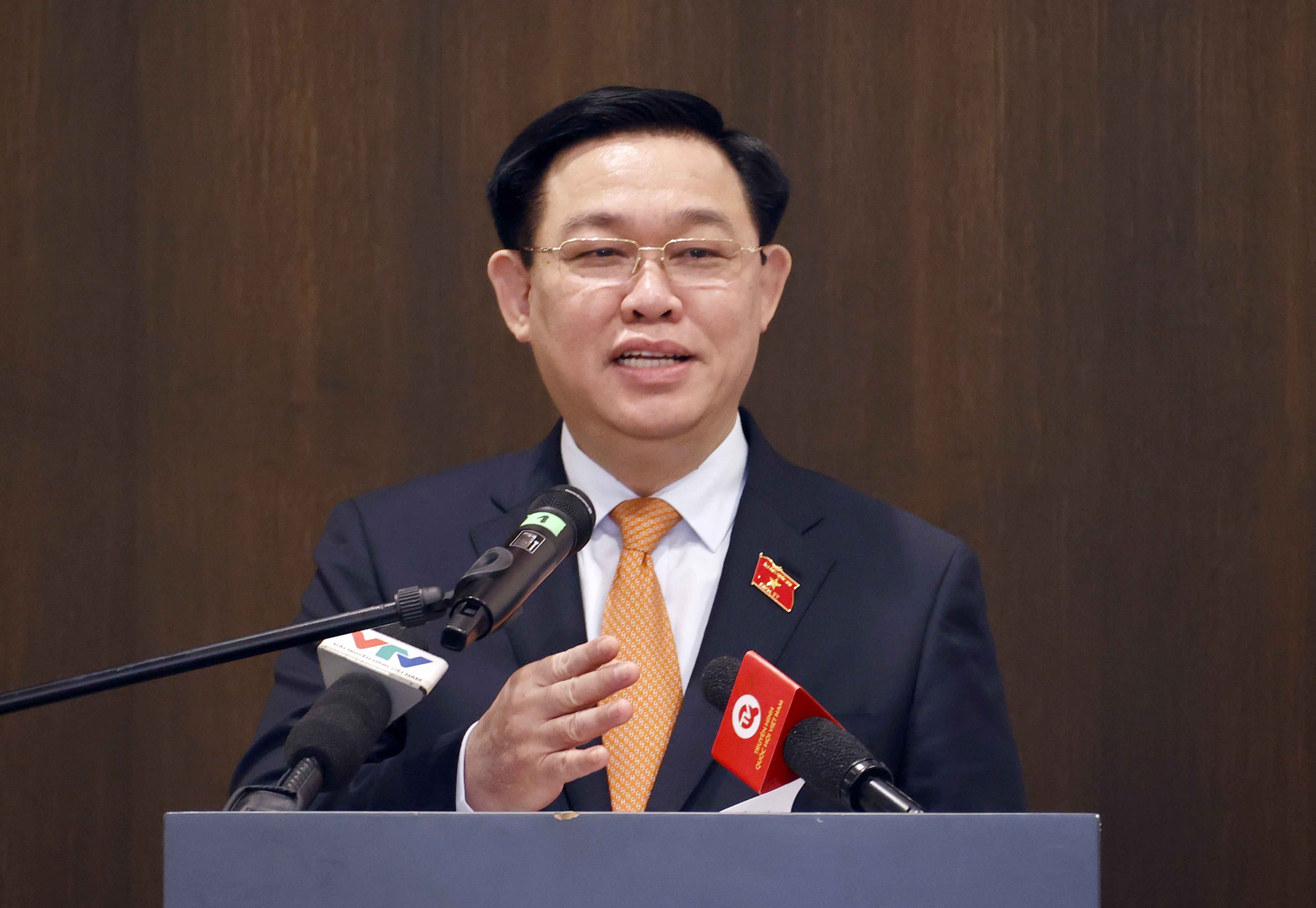 Chủ tịch Quốc hội Vương Đình Huệ phát biểu tại buổi gặp.