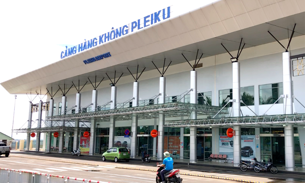 Với công suất chỉ 600.000 hành khách/năm không đáp ứng yêu cầu khai thác trong tương lai của Cảng hàng không Pleiku.