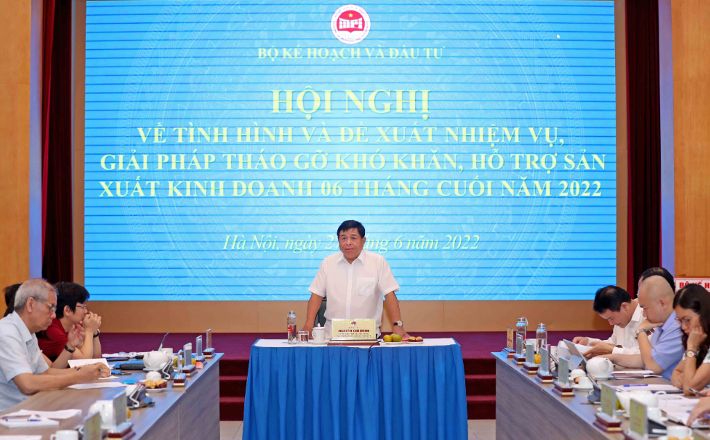 Toàn cảnh Hội nghị đánh giá tình hình và đề xuất nhiệm vụ, giải pháp tháo gỡ khó khăn, hỗ trợ sản xuất kinh doanh 6 tháng cuối năm 2022.