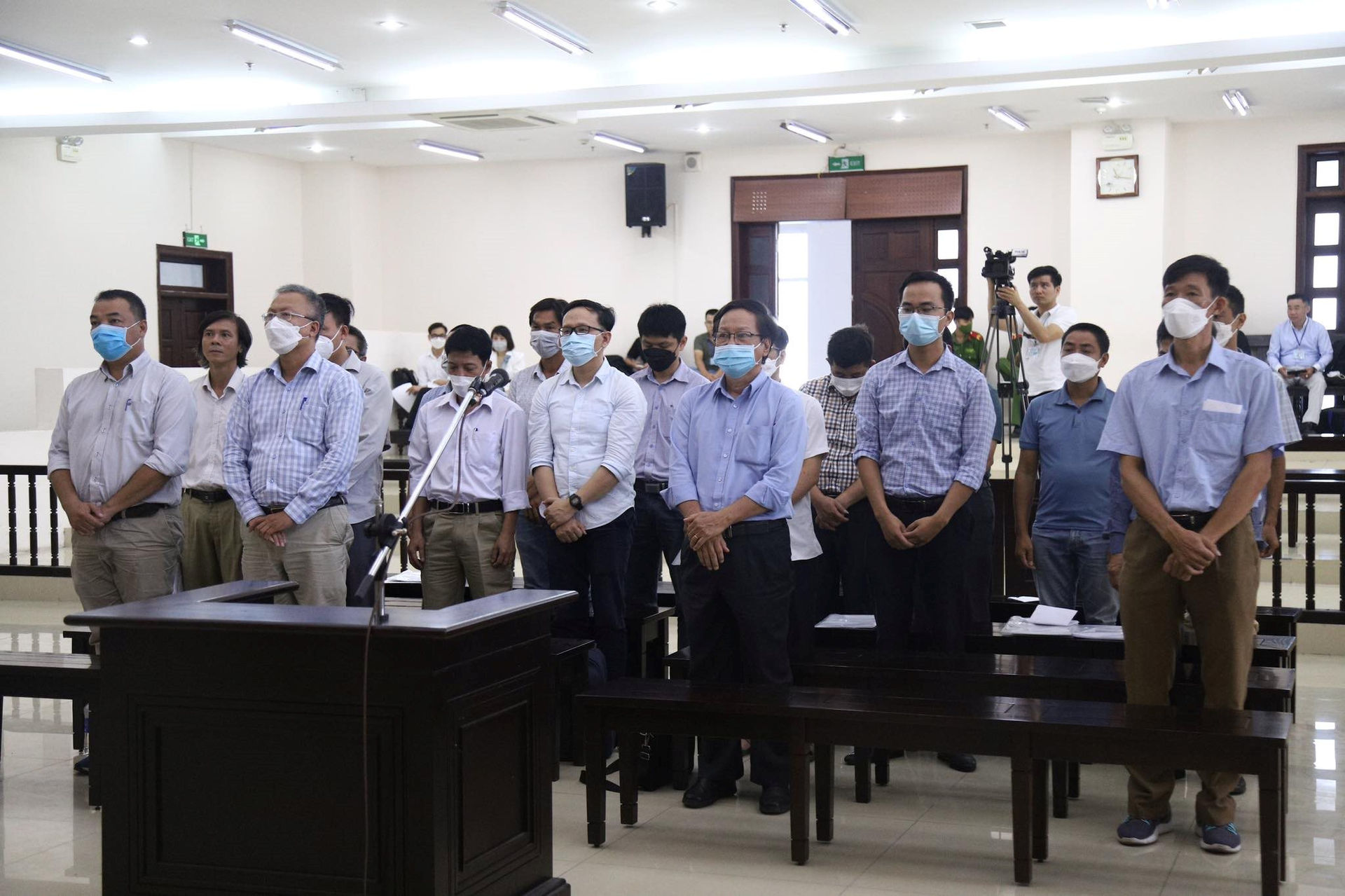 Các bị cáo tại tòa.