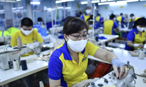 Đơn hàng bị rút ngắn, doanh thu doanh nghiệp dệt may sẽ giảm tốc từ nay đến 2023?