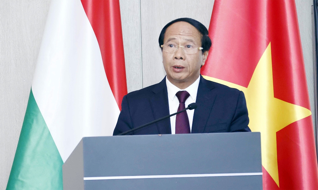 Phó Thủ tướng Chính phủ Lê Văn Thành phát biểu tại tọa đàm - Ảnh: Quochoi.vn