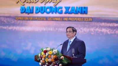 PM: Vietnam ready to cooperate with world to resolve ocean challenges