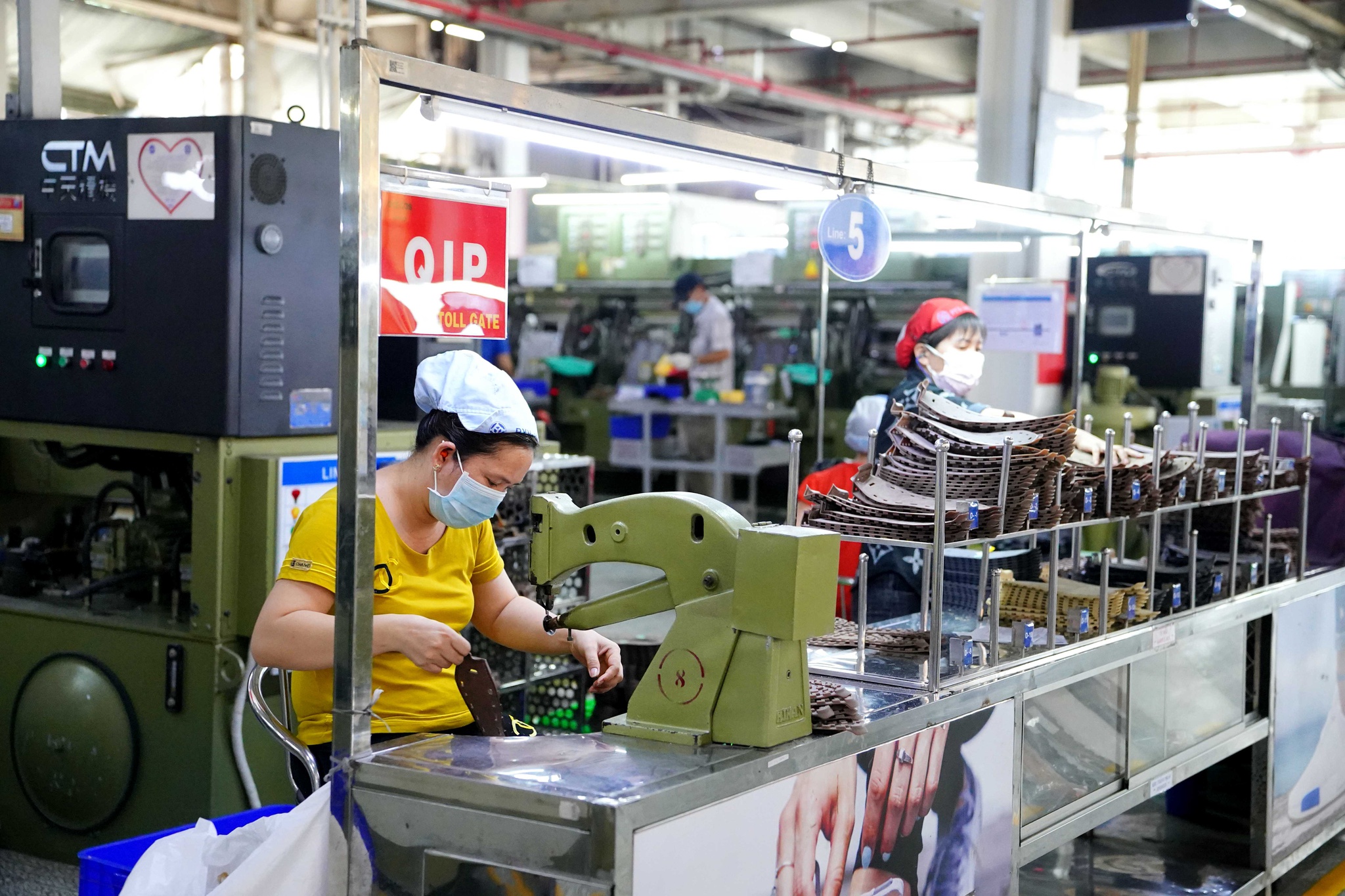 Tăng trưởng kinh tế của TP.HCM phục hồi sớm hơn so với kỳ vọng.