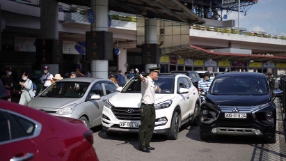 Passenger volumes at Noi Bai Airport booming