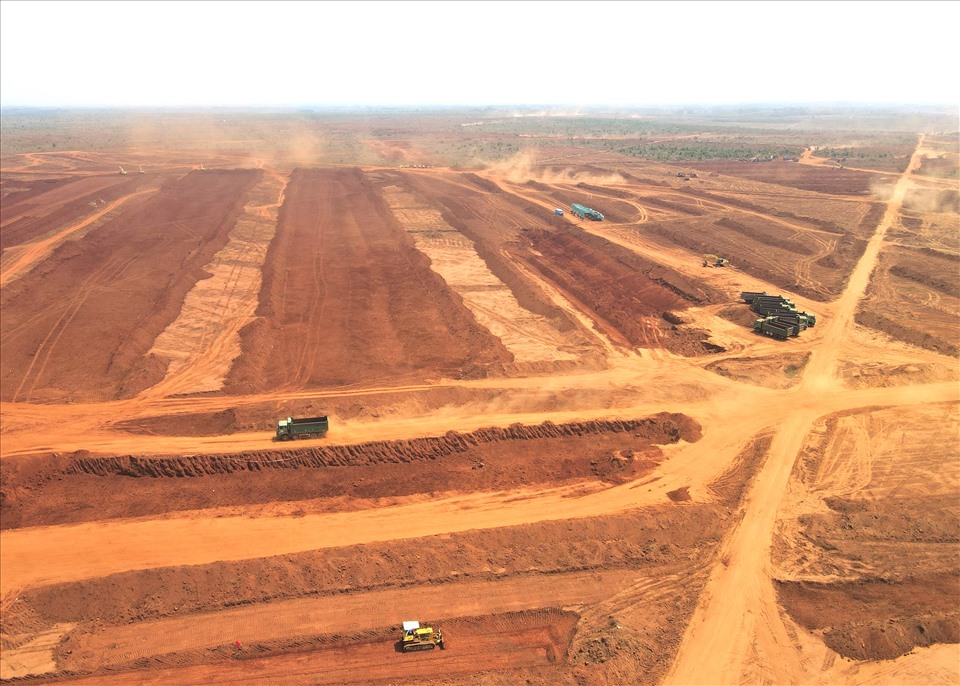 Tỉnh Đồng Nai cần tăng tốc giải phóng mặt bằng của dự án đầu tư xây dựng Cảng Hàng không quốc tế Long Thành, gây ảnh hưởng đến tiến độ xây dựng.