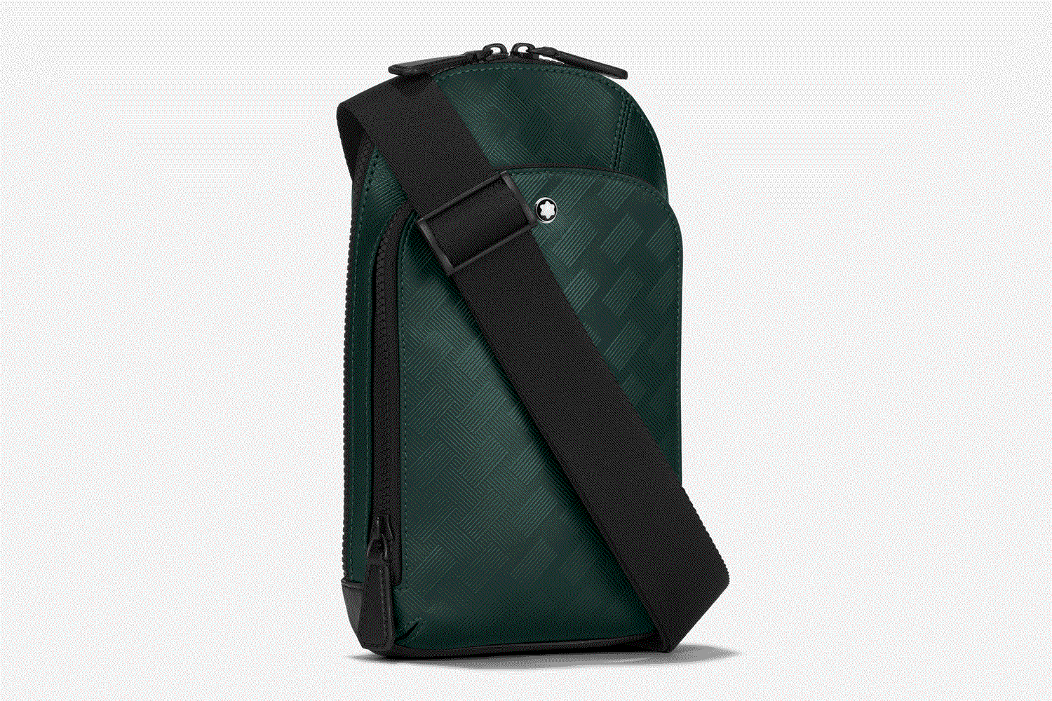 BST Montblanc Extreme 3.0 sử dụng chất liệu mới mẻ trên các kiểu dáng hợp thời trang và tiện dụng.