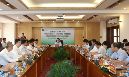 Bộ trưởng Bộ Tài chính Hồ Đức Phớc làm việc với Ủy ban Chứng khoán Nhà nước