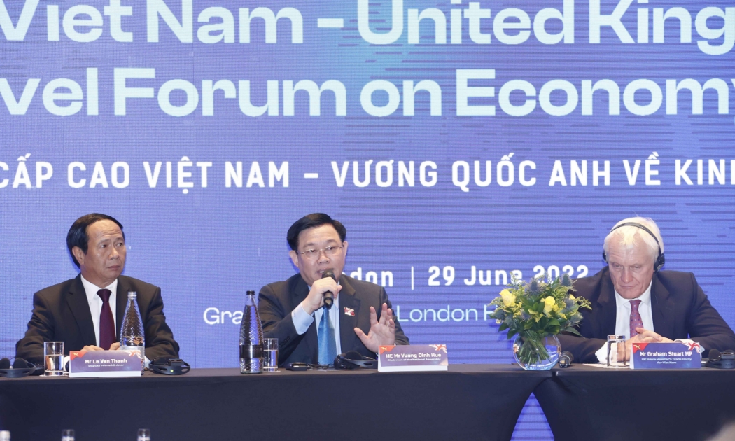 Chủ tịch Quốc hội Vương Đình Huệ phát biểu tại toạ đàm - Ảnh: Quochoi.vn