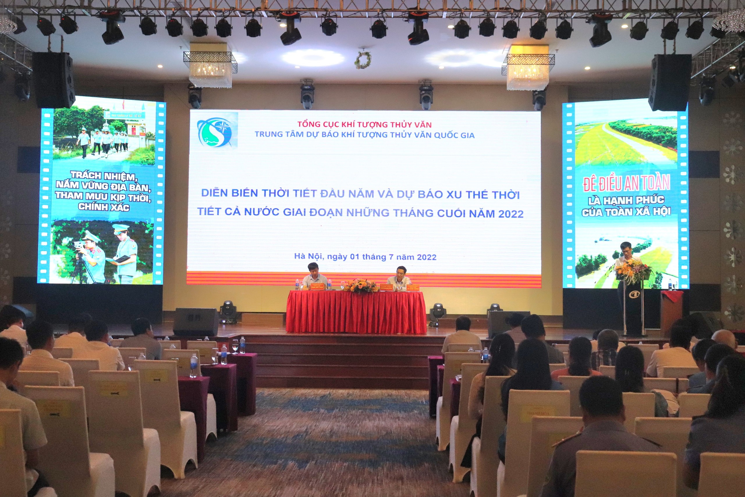 Toàn cảnh hội nghị