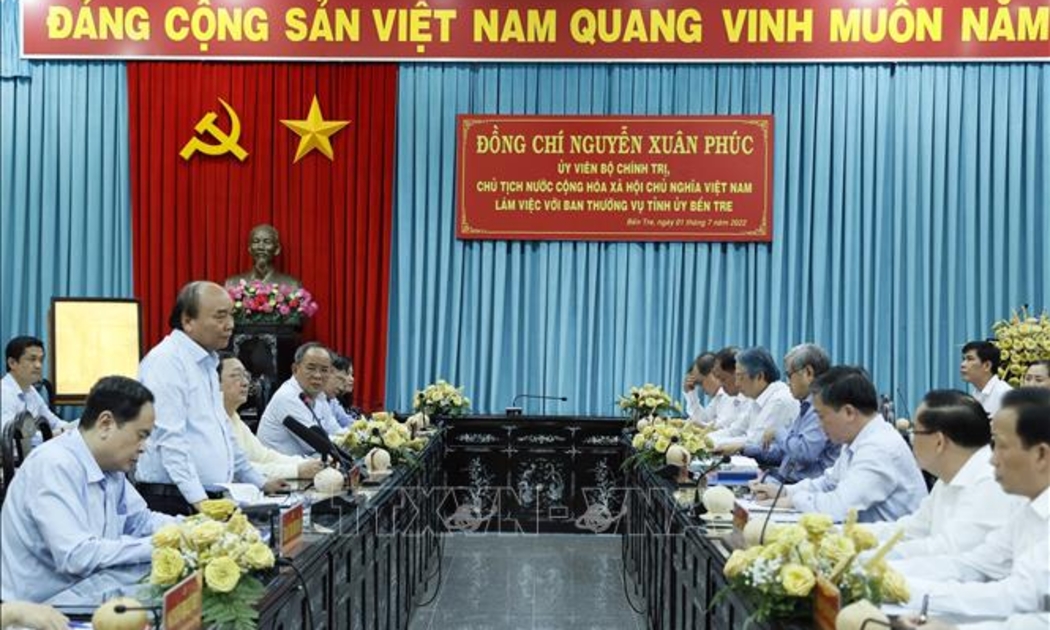 Chủ tịch nước Nguyễn Xuân Phúc Làm việc với Ban Thường vụ Tỉnh ủy về phát triển kinh tế - xã hội và bảo đảm quốc phòng - an ninh trên địa bàn tỉnh - Ảnh: TTXVN