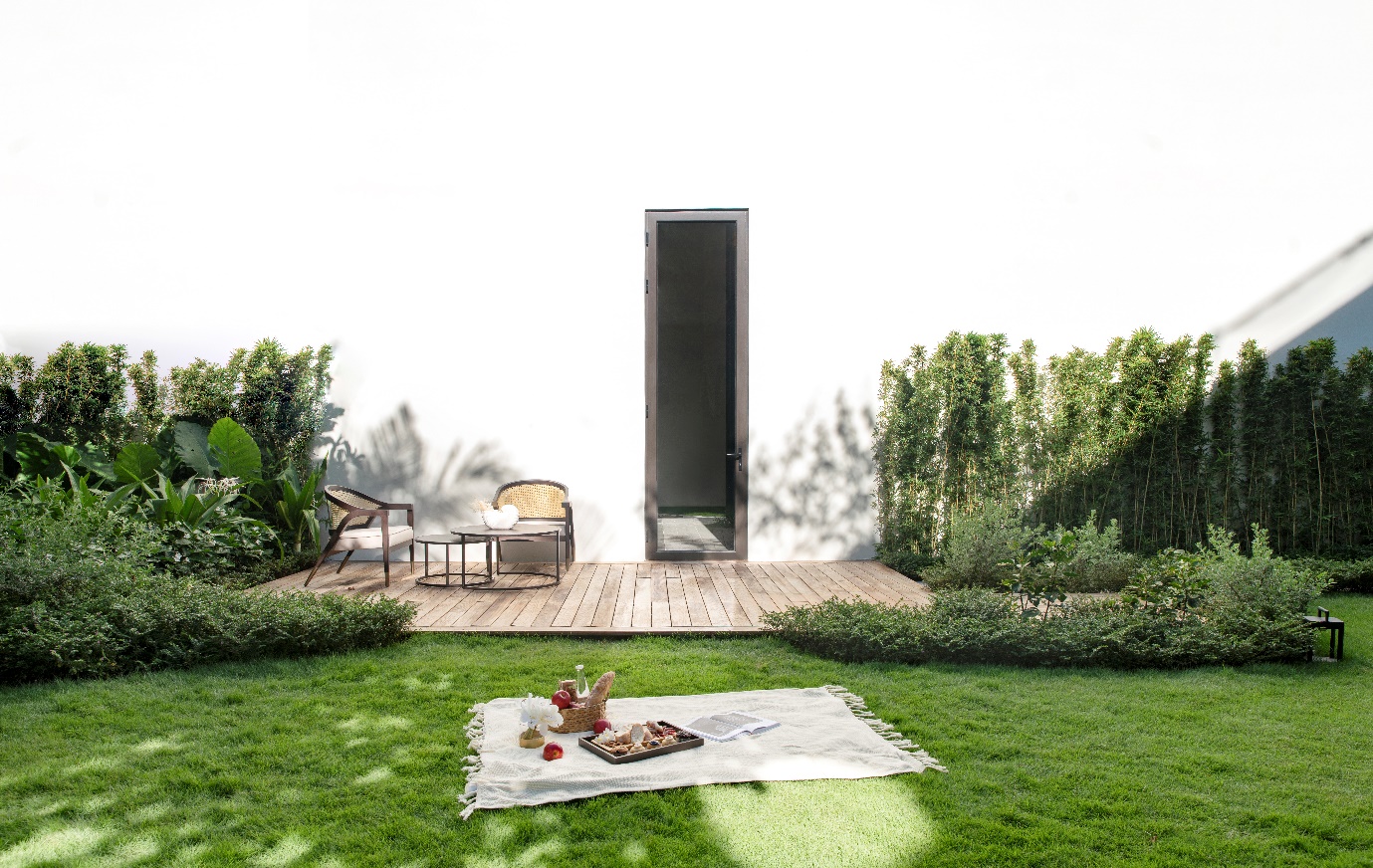 Khu vườn rộng r&atilde;i cho những buổi picnic thảnh thơi b&ecirc;n gia đ&igrave;nh v&agrave; bạn b&egrave;.