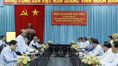 State President works with Ben Tre leaders