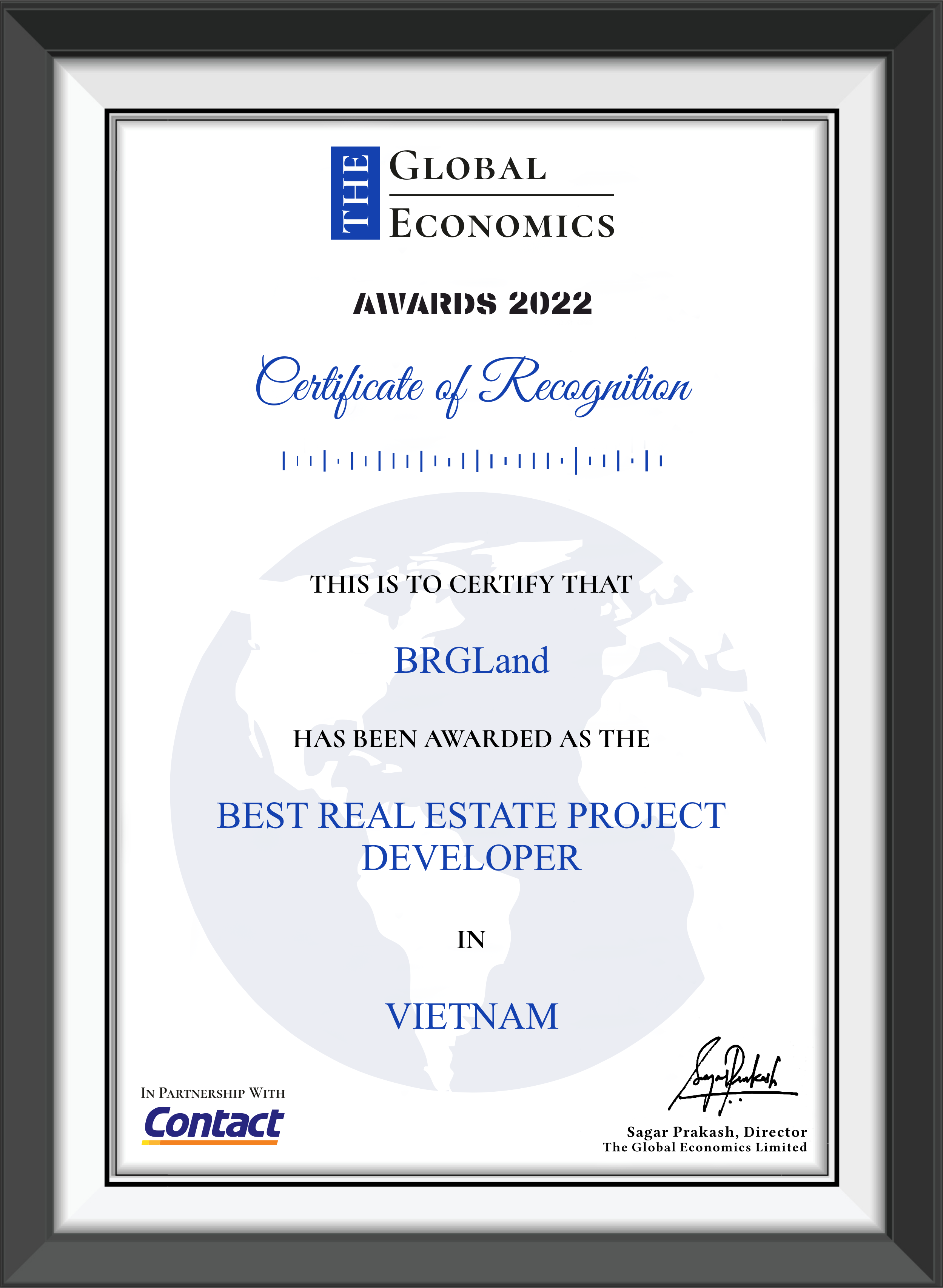 BRG Legend nổi bật giữa trung tâm thành phố cảng phồn hoa.