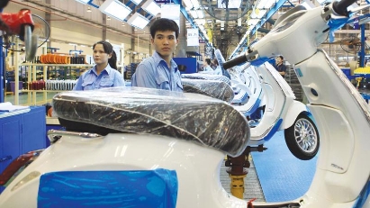 European business confidence dips