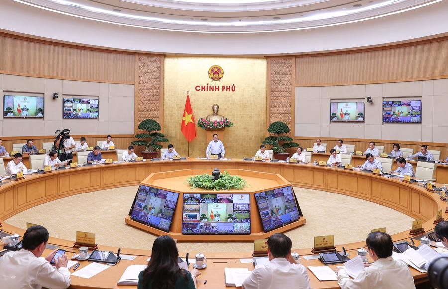 The government's monthly meeting on July 4 (Photo: VGP)