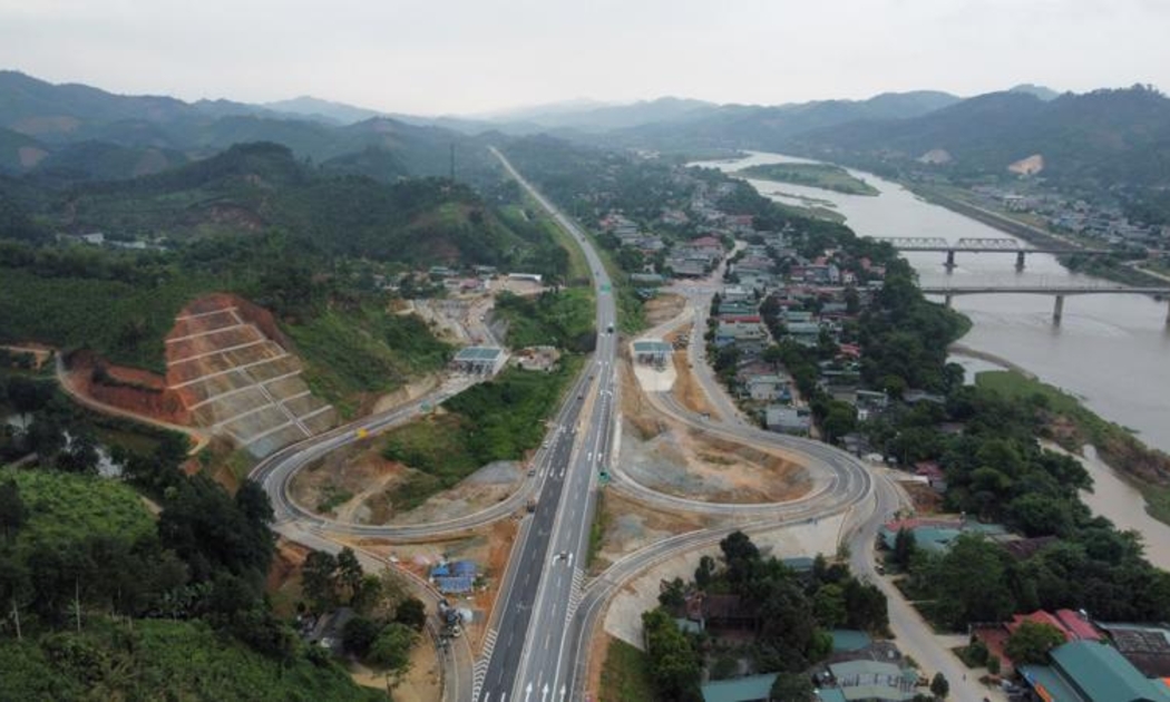 Hiện hàng loạt cao tốc trọng điểm được