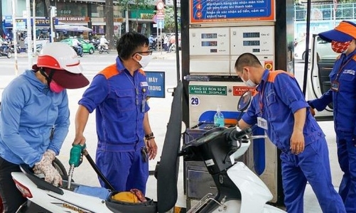 Ủy ban Thường vụ Quốc hội họp bất thường bàn về giảm thuế xăng dầu