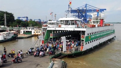 HCMC may build bridge to replace Cat Lai ferry