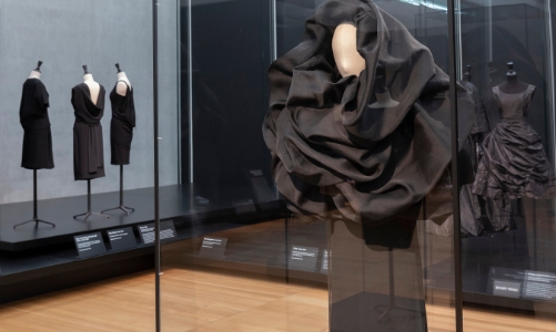 Thời trang Haute Couture tái tạo lại sức sống cho Balenciaga