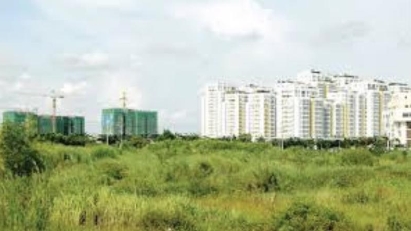 Hanoi removes 16 land acquisition projects from 2022 list