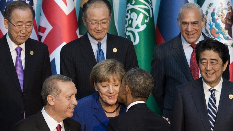 Khi còn là thủ tướng, ông Abe từng công du tới hơn 80 quốc gia - Ảnh: AFP