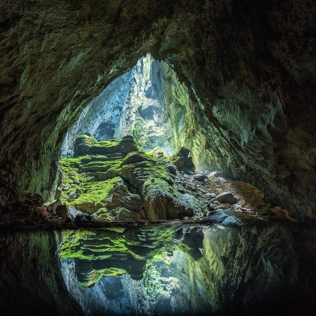 Tour “Chinh phục Sơn Đoòng - hang động lớn nhất thế giới” đã bán hết toàn bộ vé cho du khách trong năm 2022 và đang tiếp tục bán vé tham quan 2023, trong đó 80% là khách nước ngoài, Oxalis Home - đơn vị khai thác dịch vụ này cho biết.