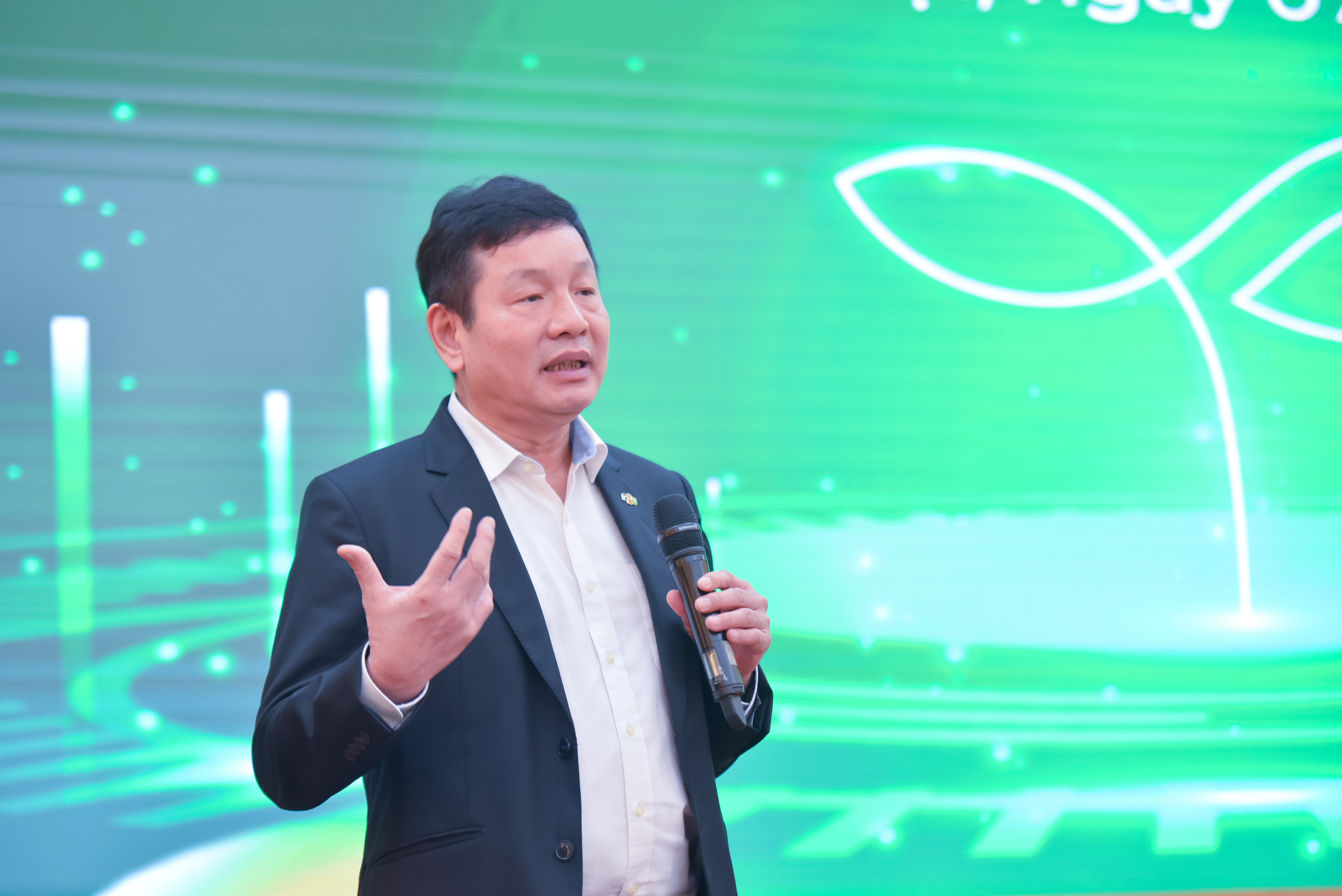 &Ocirc;ng Trương Gia B&igrave;nh, Chủ tịch Hội đồng quản trị Tập đo&agrave;n FPT.